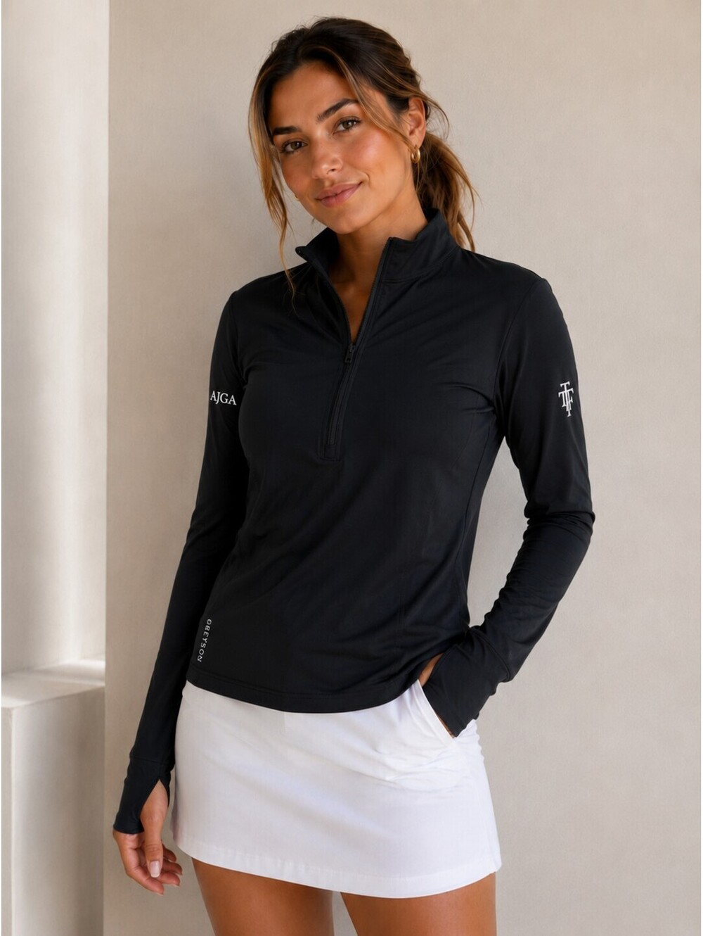 Greyson Golf Women’s Quarter Zip Pullover Size M Black Performance Top NWOT